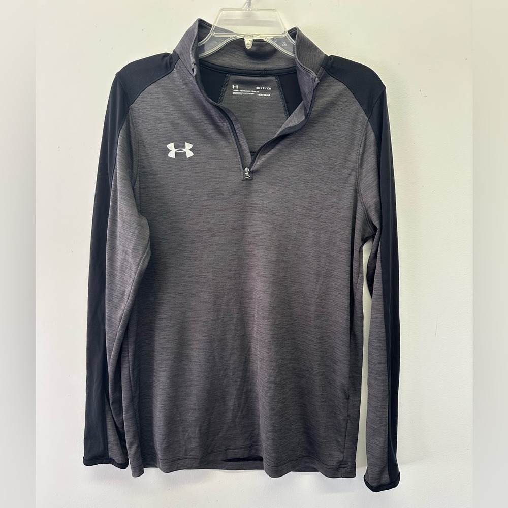 Under Armour Men’s Black and Gray HeatGear 1/4 Zip Pullover